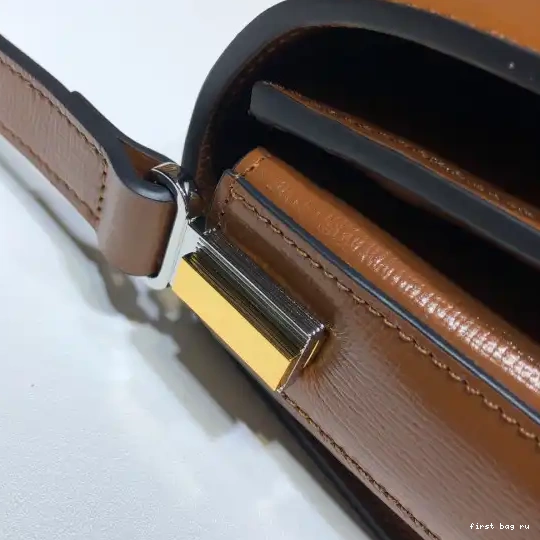 First bag ru 1969 GUCCI Sylvie small shoulder bag 0702